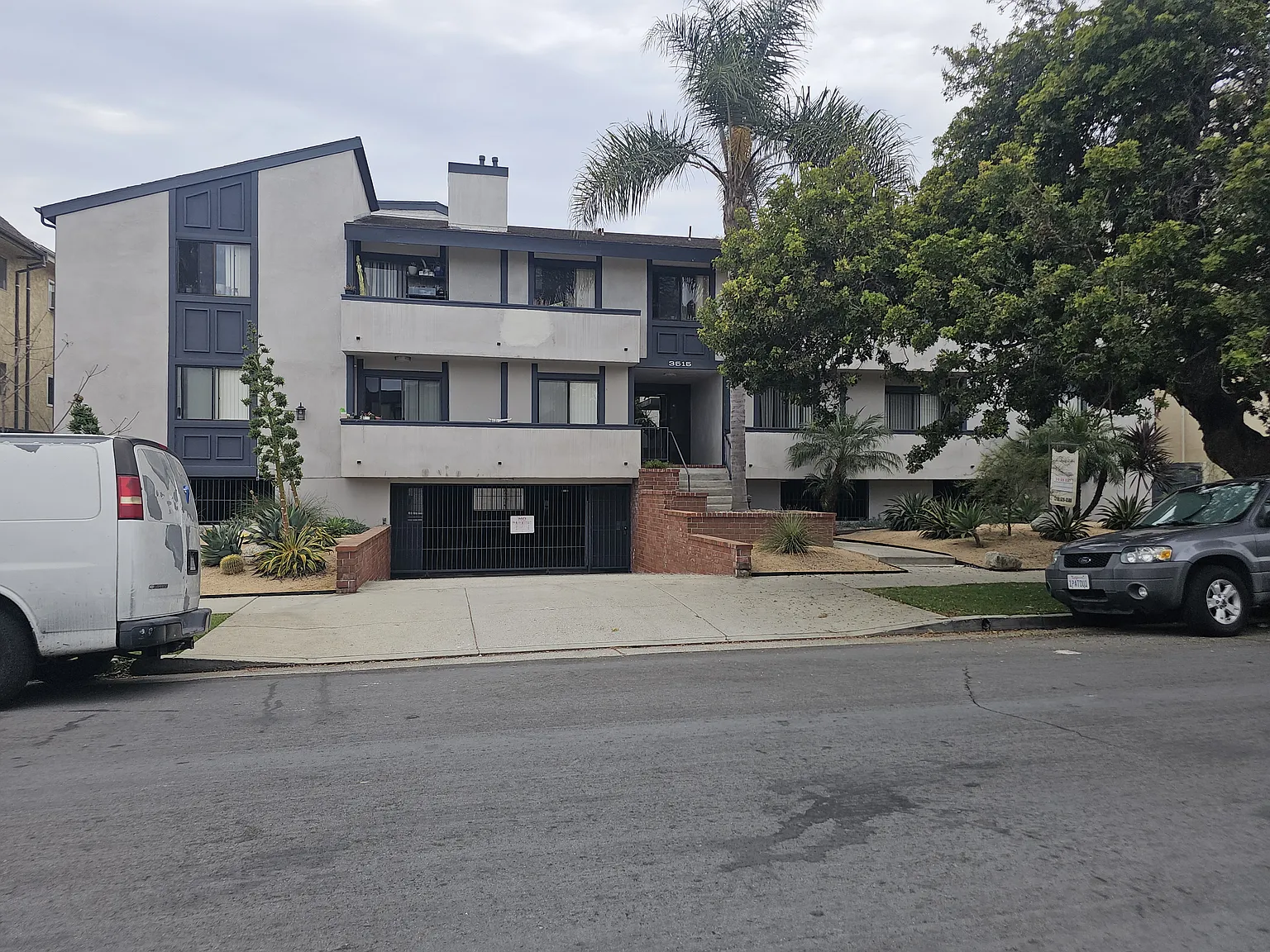 2 bed, $2,975 — Photo 1