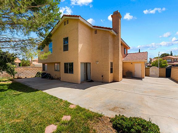 2nd image of 43721 Yaffa St