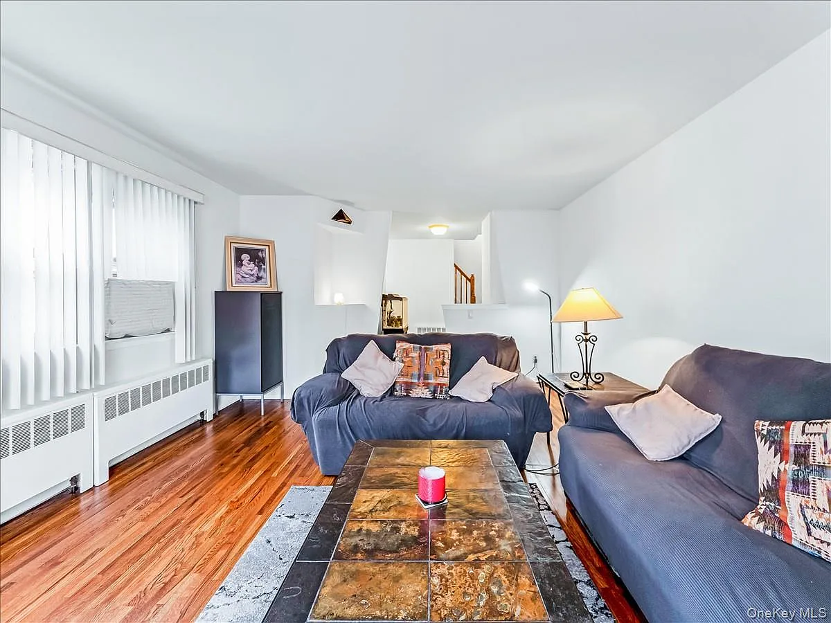 3 bed, 2227 sqft, $4,500 — Photo 4