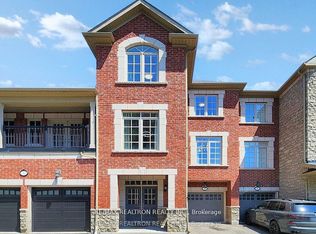 108 Dunlop St #2, Richmond Hill, ON L4C0X2