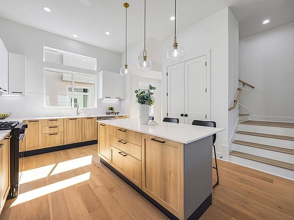 2nd image of 303 Marcella St #P