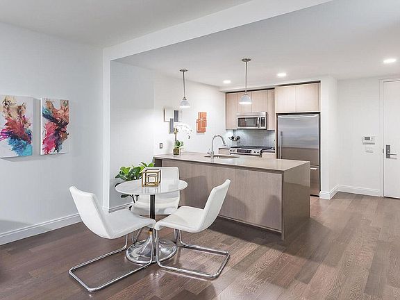 2nd image of 2231 N Sherman Ave #216