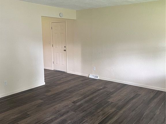 3rd image of 3533 Wyandot Ln