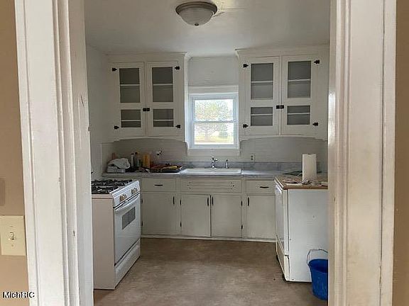 3rd image of 4030 N Westnedge Ave