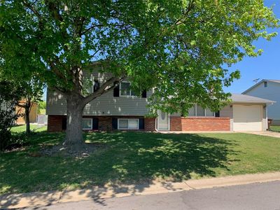 77 Country Hill Rd, Saint Peters, MO, 63376