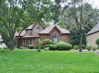 1316 Kings Pointe Rd, Grand Blanc, MI 48439