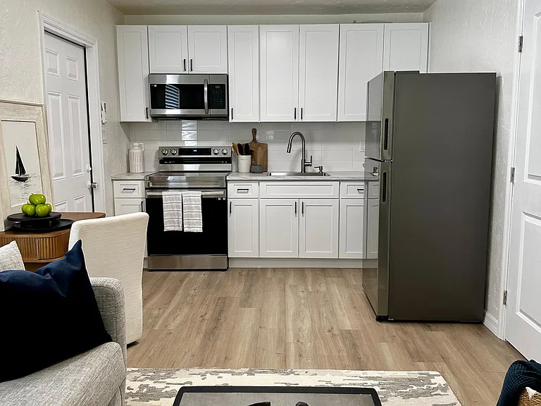 525 Morrison Ave #3 — Photo 3