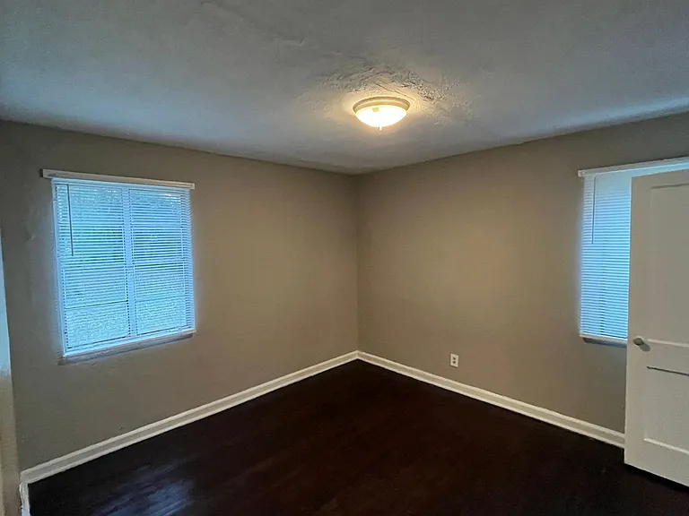 922 Harbison Dr — Photo 16
