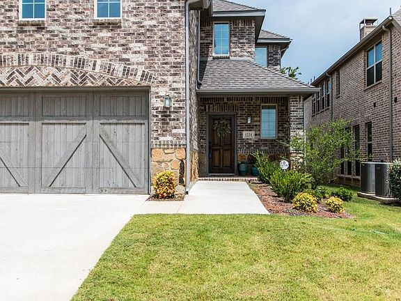 2nd image of 1231 Montgomery Way