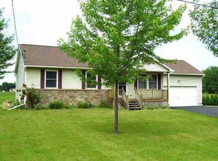 9288 Robbins Rd, Le Roy, NY 14482