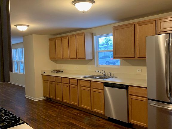 3rd image of 1332 Sacramento Dr