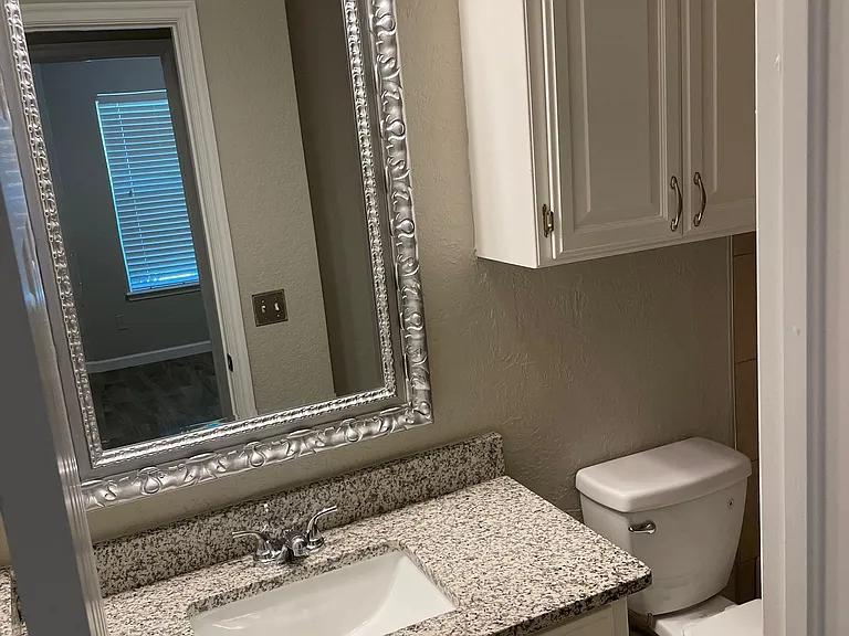 11364 Walters Ave — Photo 24