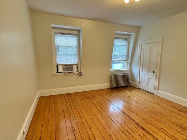 98 Pearl St, Cambridge, MA