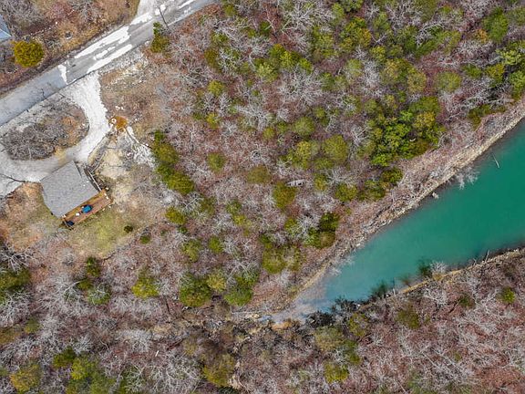 2nd image of 408 Skyline Dr