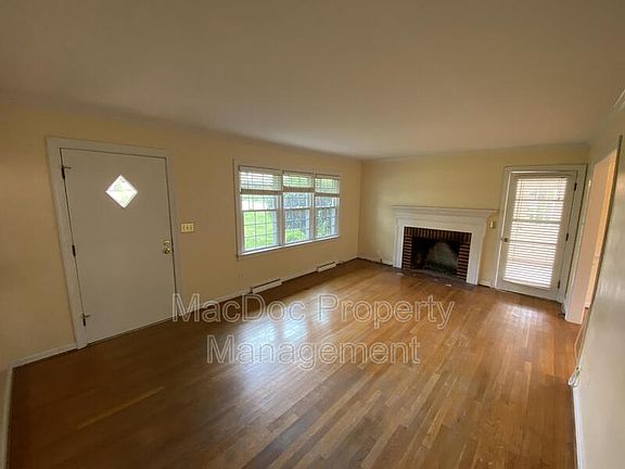 4th image of 2 Westmoreland Pl
