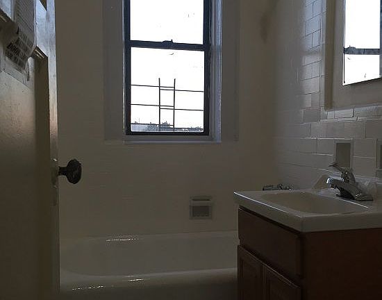 3rd image of 8630 98th St APT 1O