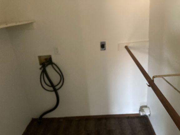 5th image of 3412 Overlook Dr NE
