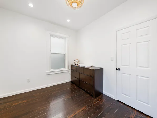 10 Apollo Street image 19 of 24