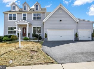 316 Woodbridge Dr, Etters, PA 17319