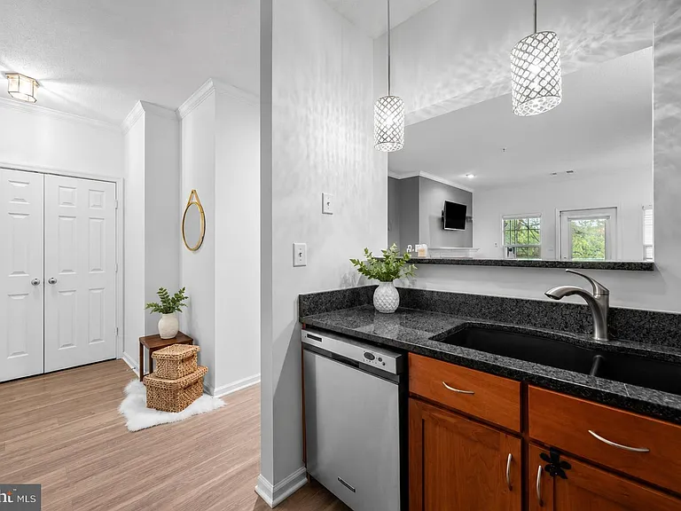 1708 Lake Shore Crest Dr #24 — Photo 12