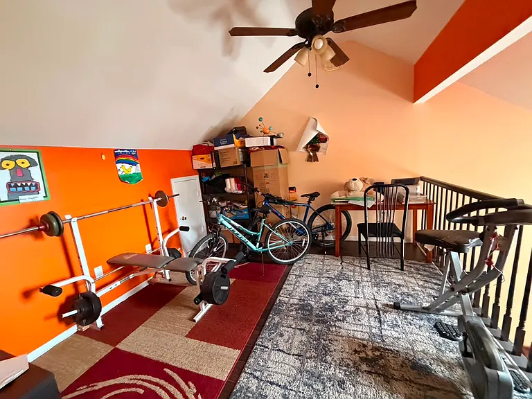 83 Maria Ct — Photo 10