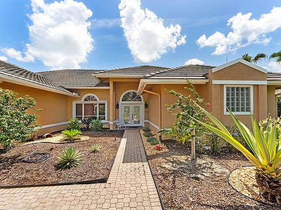 2nd image of 4087 SW Gleneagle Circle