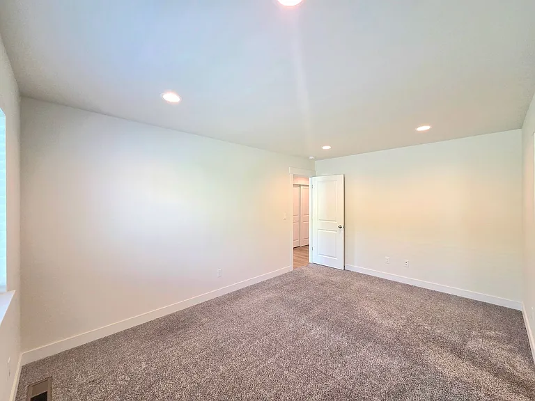 319 S Nevada Ave — Photo 15
