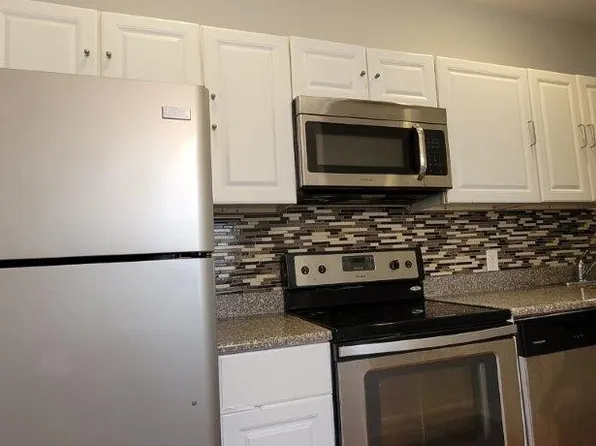 2135 N 17th St #3, Philadelphia, PA 19121