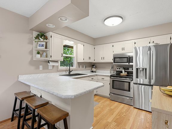 4th image of 12295 Heather St NW