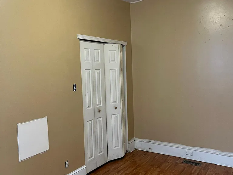 5640 Walnut St #1 — Photo 13