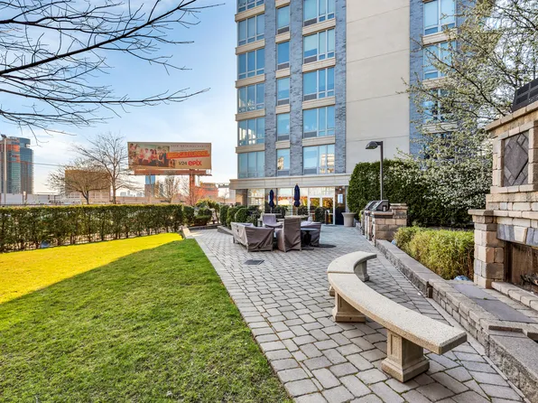 5-49 Borden Avenue 9K image 13 of 14