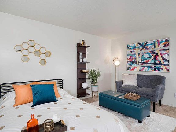 4th image of 2100 Sheridan Dr #0B-1Ba-325Sqft