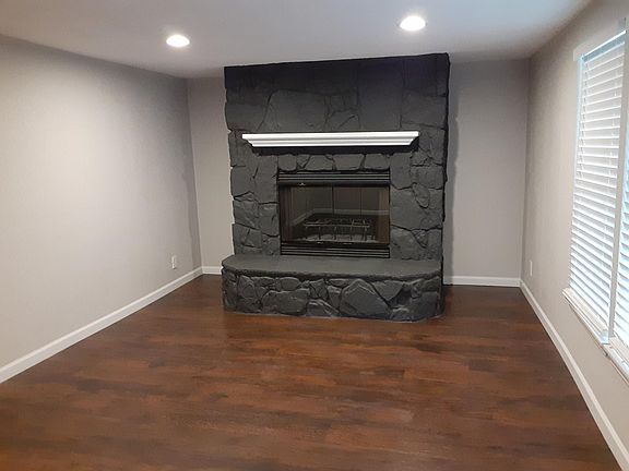 3rd image of 3124 Chippewa Trl