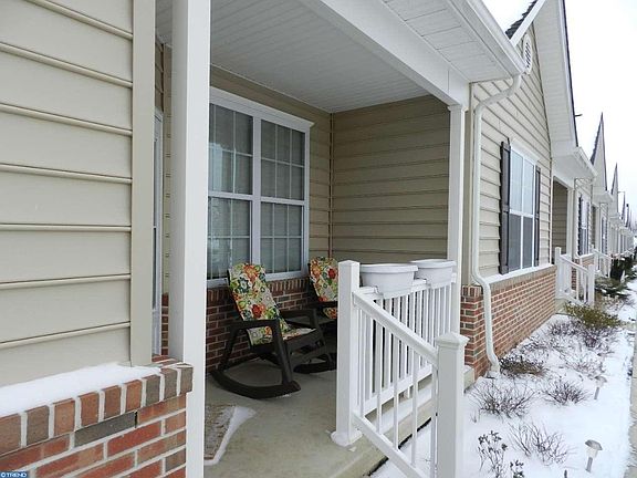 3rd image of 15137 Sunflower Dr