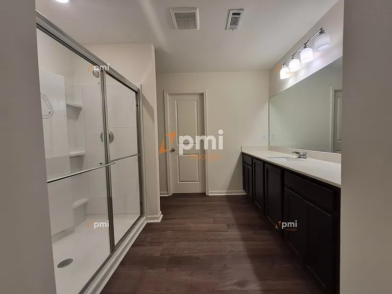 1081 Coldwater Dr — Photo 19