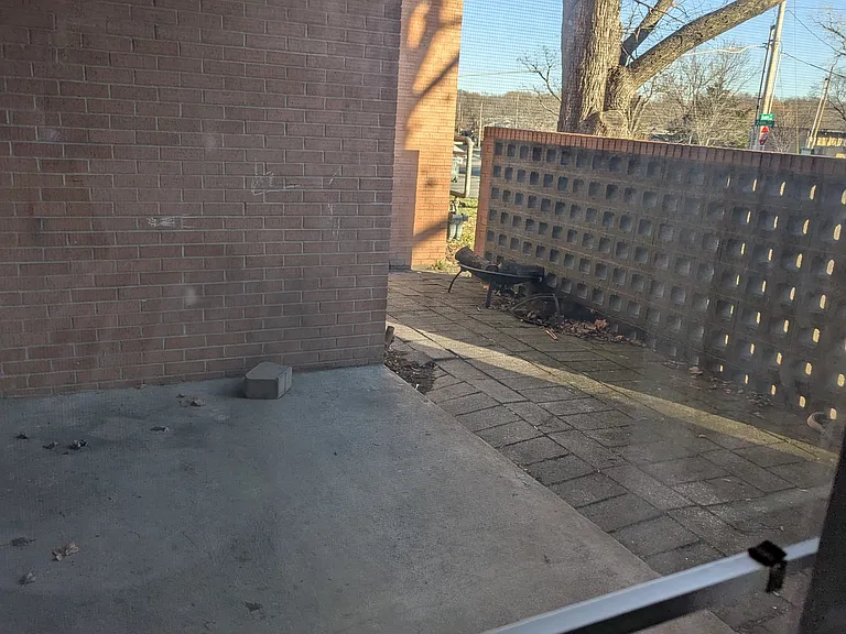 Campus View Apartments — Photo 33