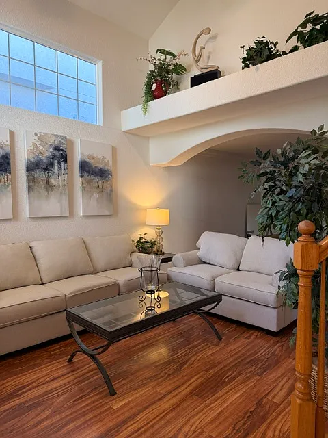 3 bed, 1914 sqft, $3,100 — Photo 4