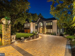 9402 Meadowbrook Ave, Philadelphia, PA 19118