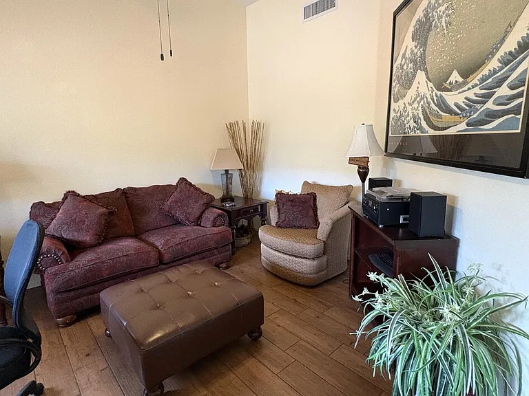 2051 E Desert Fox Dr — Photo 13