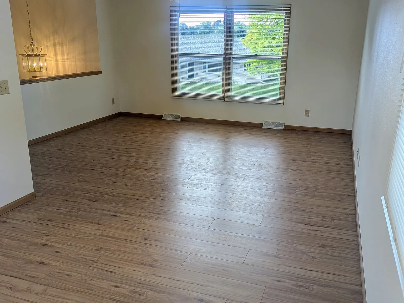 635 Hall - 1 — Photo 3