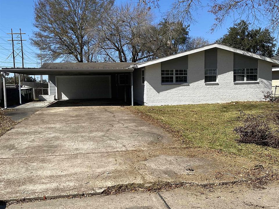 1st image of 3931 42nd St
