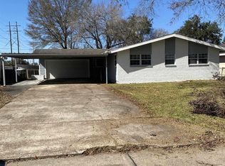 3931 42nd St, Port Arthur, TX 77642