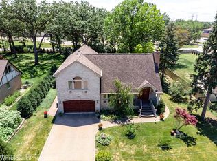 9541 W Oak Pl, Des Plaines, IL