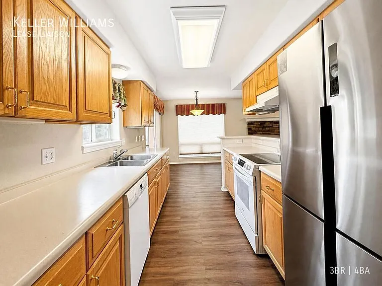 701 Westwood Trce — Photo 7