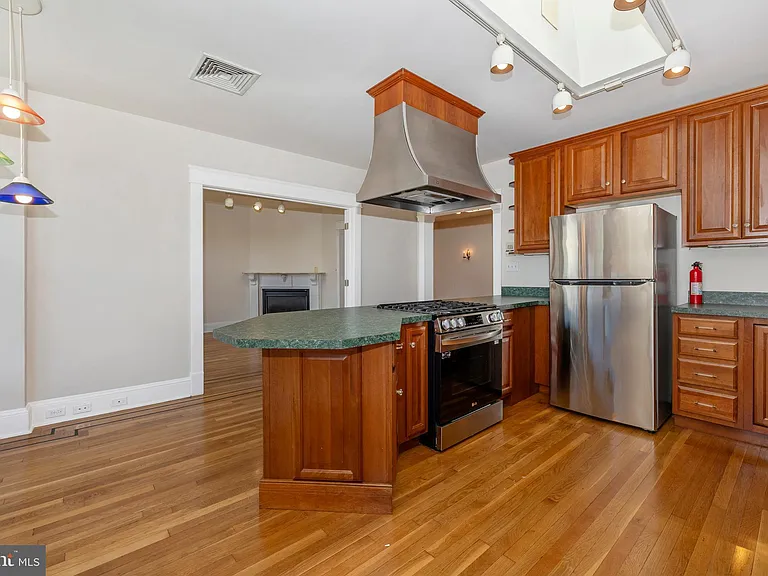 231 N Market St #3 — Photo 20