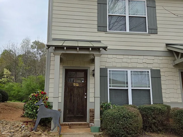 215 Oconee River Cir — Photo 3
