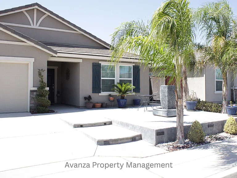 6857 E Cetti Ave — Photo 2