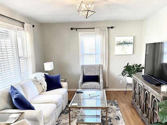 3rd image of 3506 Carroll Cir SE