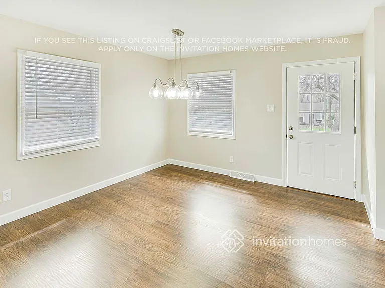 4240 Winedale Ln — Photo 9