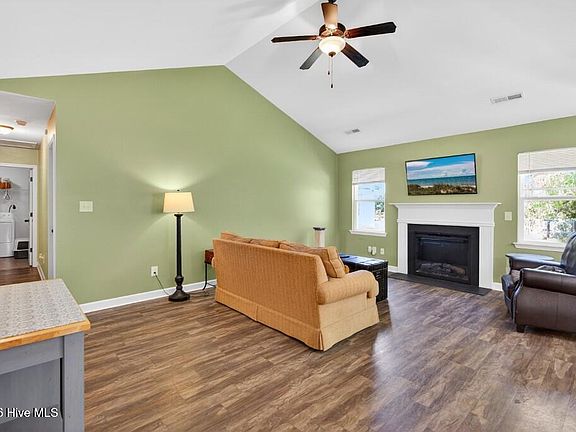4th image of 106 Sonia Drive